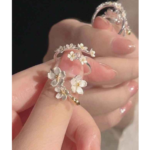 1 Set Of 2 Vintage Style, Palace And European Style 3d Flower Iris Ring